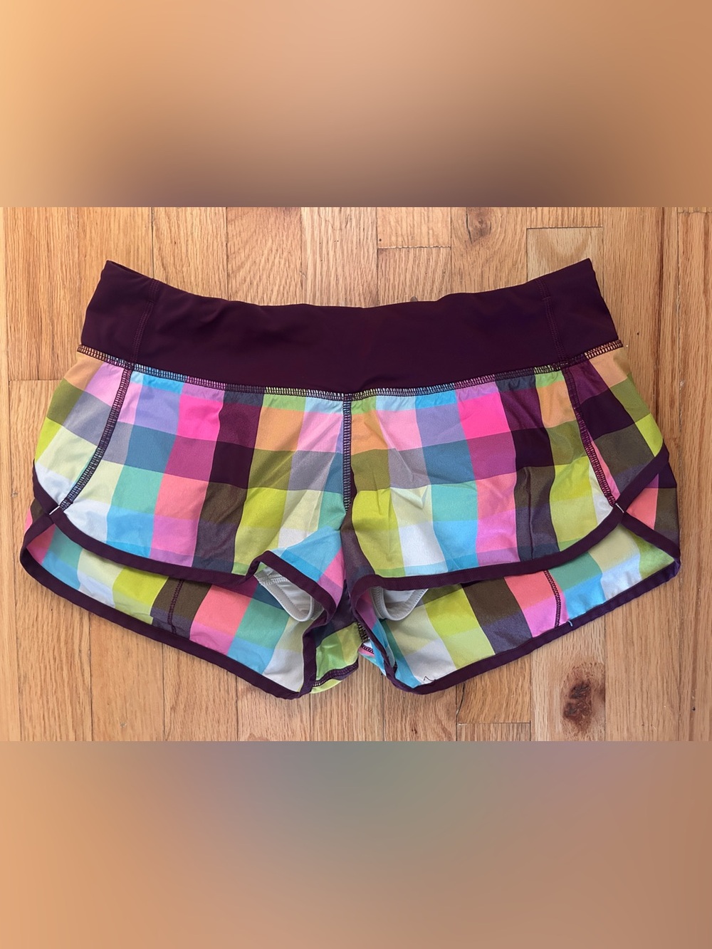 Lululemon size 6